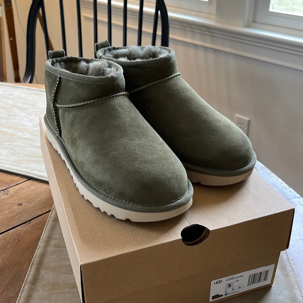 Ugh Mini Boot - 8